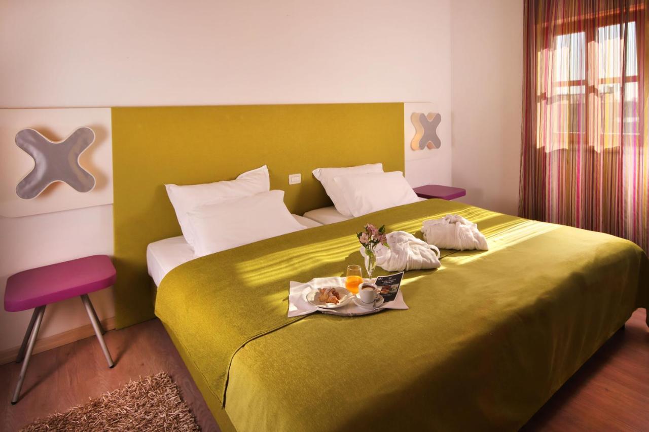 Velanera Hotel & Restaurant Šišan Kültér fotó