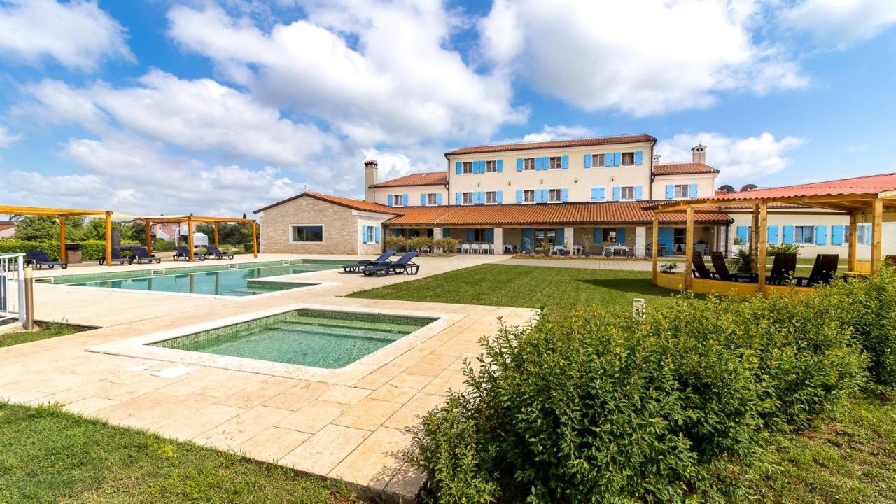 Velanera Hotel & Restaurant Šišan Kültér fotó