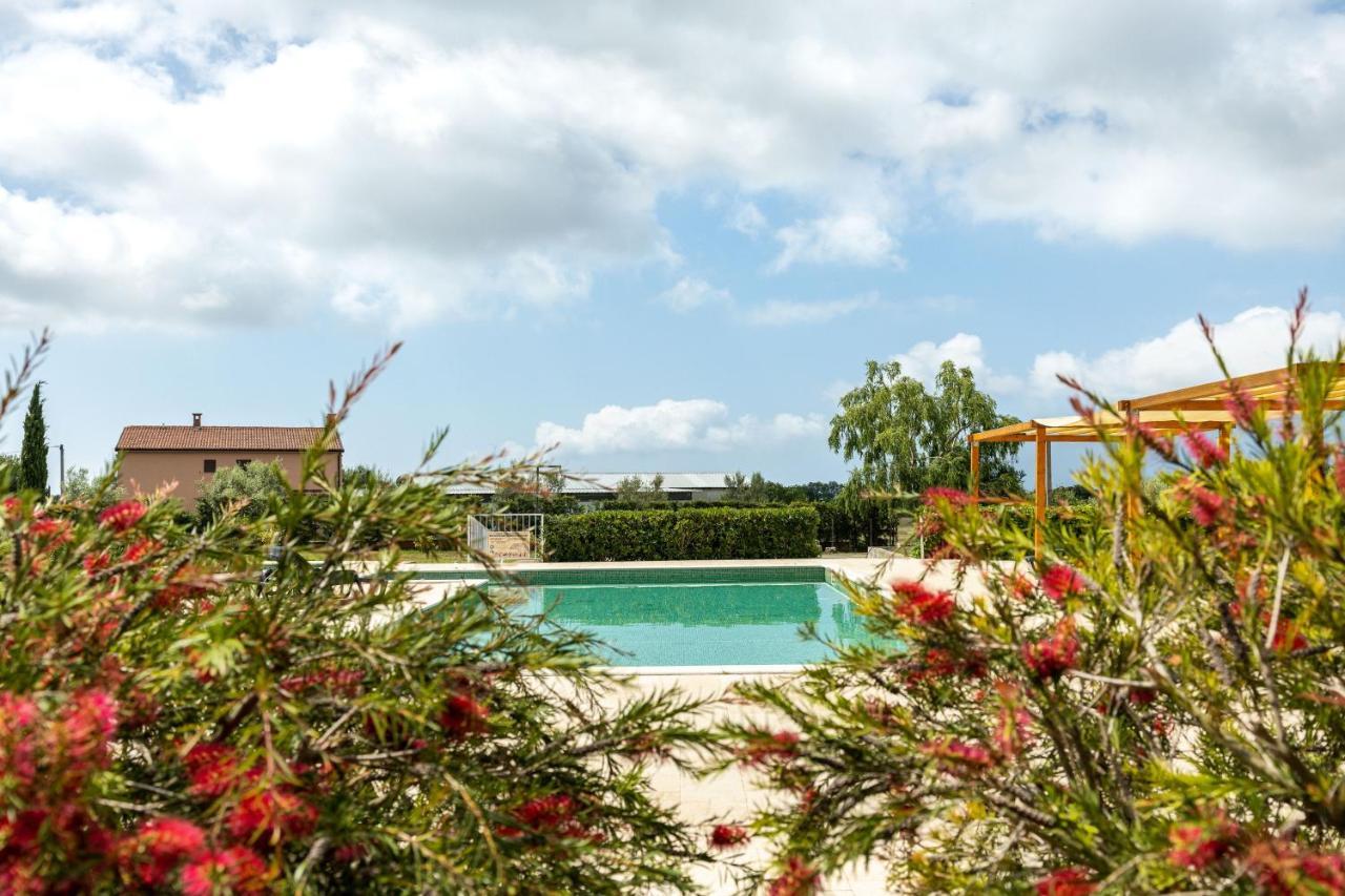 Velanera Hotel & Restaurant Šišan Kültér fotó