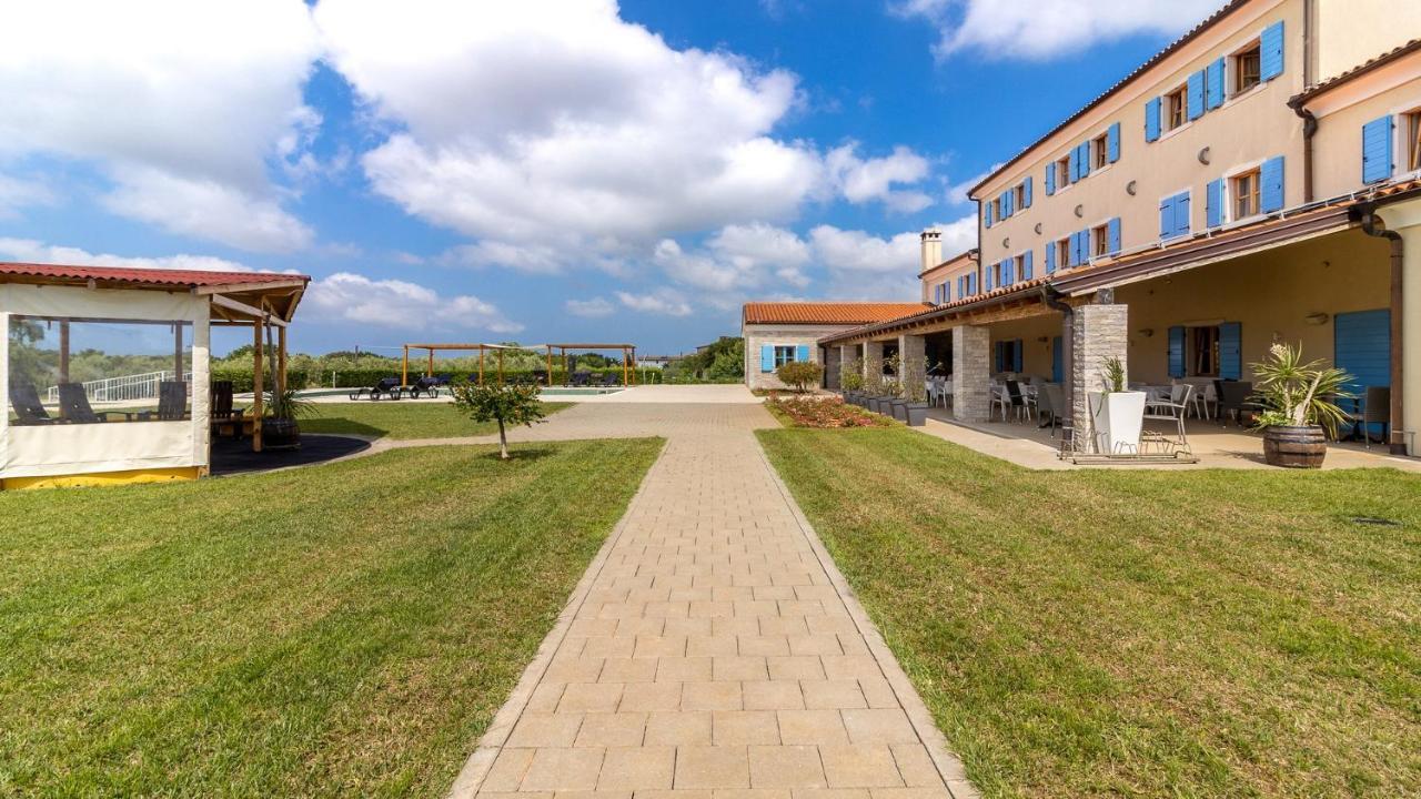 Velanera Hotel & Restaurant Šišan Kültér fotó